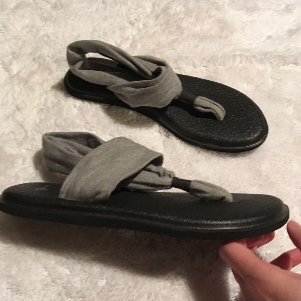 Like New Grey Yoga Sling Sanuk Sandals